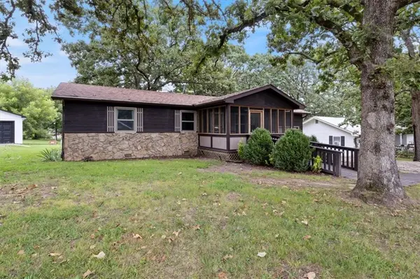 23209 Oakwood CIR, Hermitage, MO 65668
