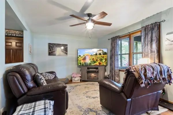 23209 Oakwood CIR, Hermitage, MO 65668