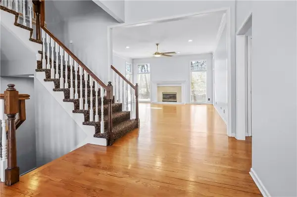 12004 Westgate ST, Overland Park, KS 66213