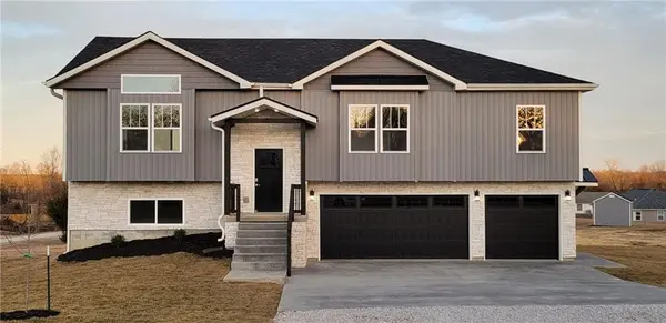 219 SE 141st RD, Warrensburg, MO 64093
