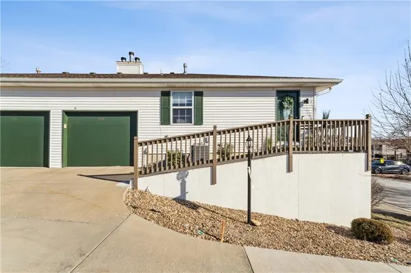 220 E Hansen CT,  Independence,  MO 64055