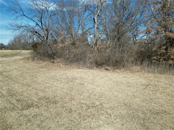 13920 E 54th TER, Kansas City, MO 64133