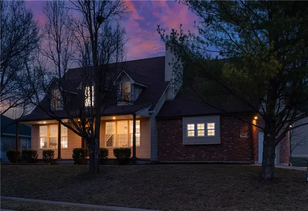 707 Tall Chief ST, Buckner, MO 64016
