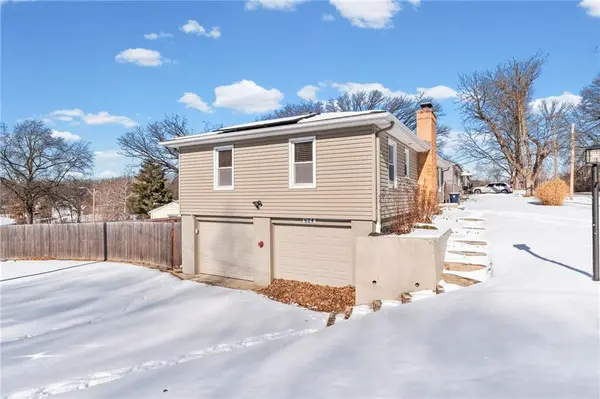 624 NE 39th TER, Kansas City, MO 64116