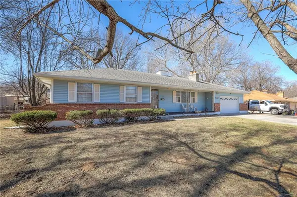 8428 James A Reed RD, Raytown, MO 64138
