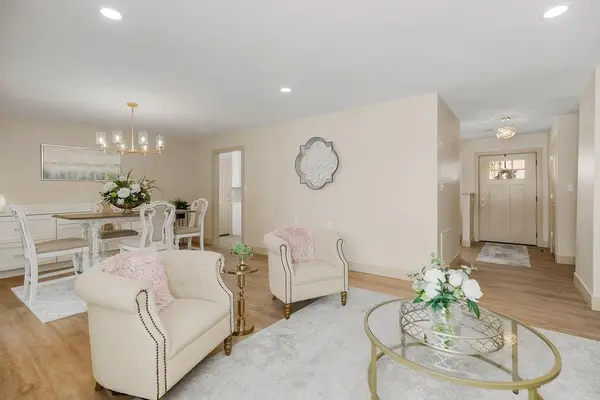 1323 W Johns BLVD, Raymore, MO 64083