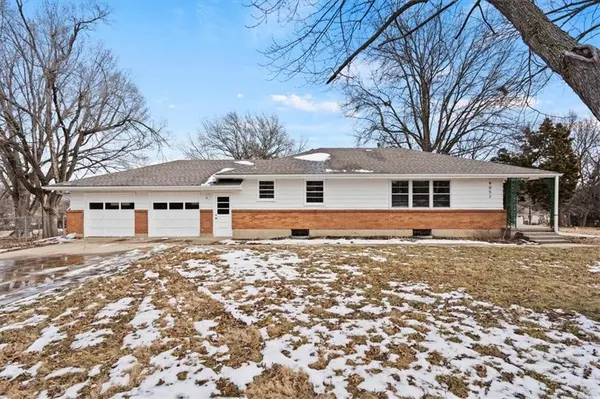 9052 E 59th ST, Raytown, MO 64133