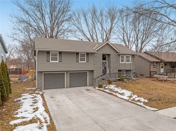 912 NE 108th TER, Kansas City, MO 64155