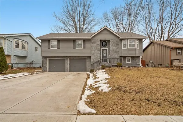 912 NE 108th TER, Kansas City, MO 64155
