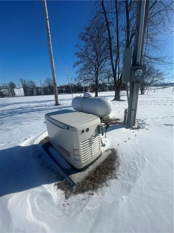 3284 S M HWY, Schell City, MO 64783