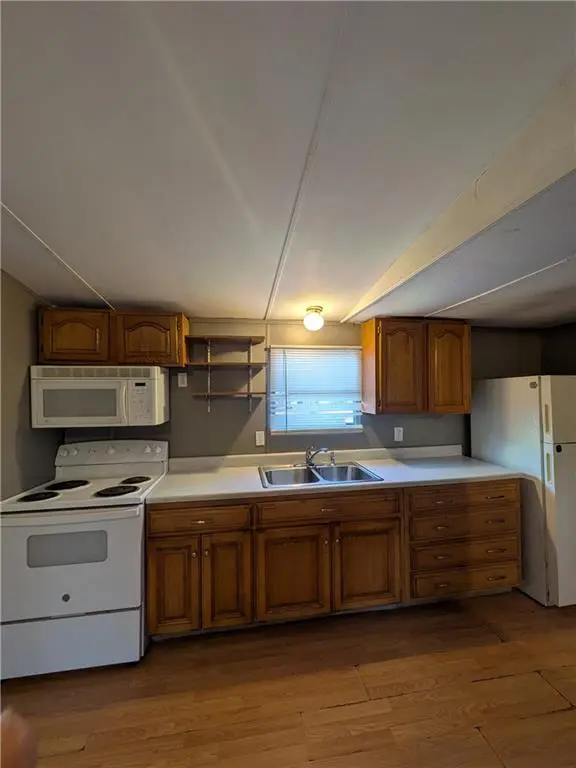 203 W 4th ST, Henrietta, MO 64063
