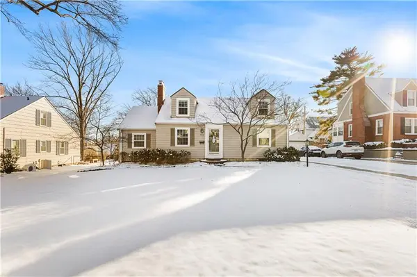 2719 W 51st ST, Westwood, KS 66205