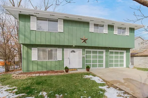 4542 W 50th ST, Roeland Park, KS 66205