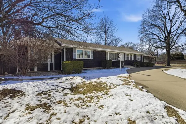3815 W 73rd TER, Prairie Village, KS 66208