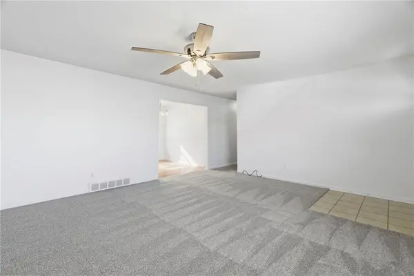 3815 W 73rd TER, Prairie Village, KS 66208