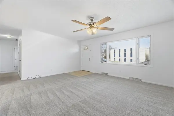 3815 W 73rd TER, Prairie Village, KS 66208