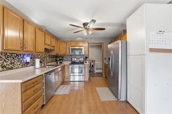 21800 S Martha RD, Peculiar, MO 64078