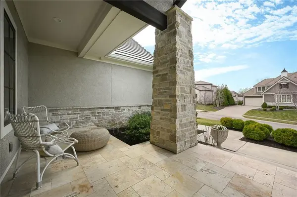 14615 Linden ST, Leawood, KS 66224