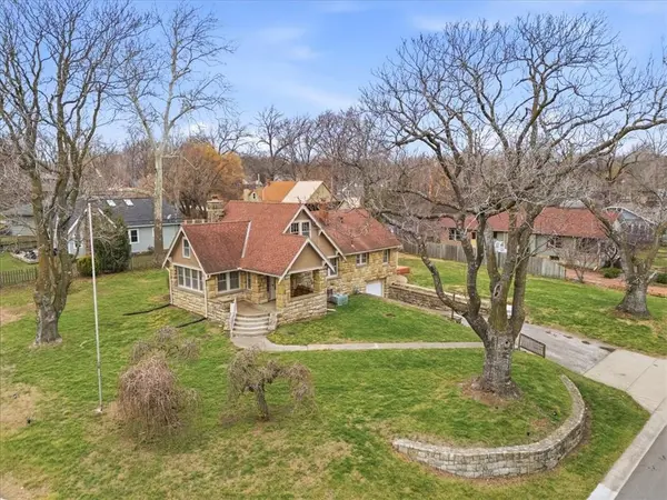 11700 Johnson DR, Shawnee, KS 66203