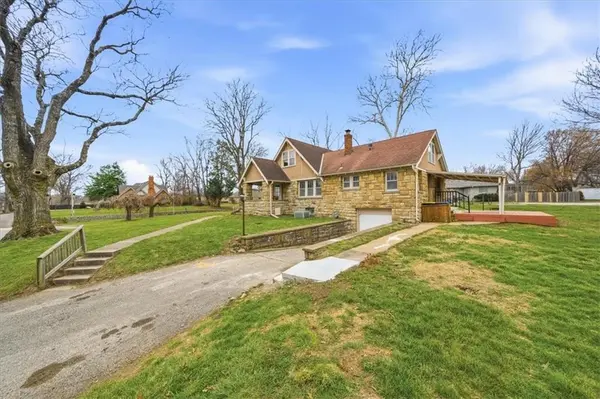11700 Johnson DR, Shawnee, KS 66203