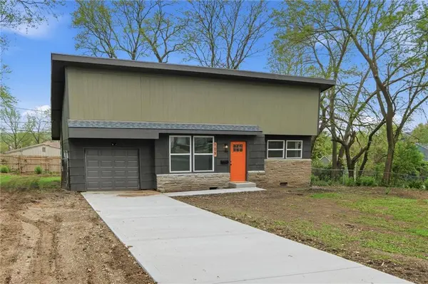 109 W 98th ST, Kansas City, MO 64114