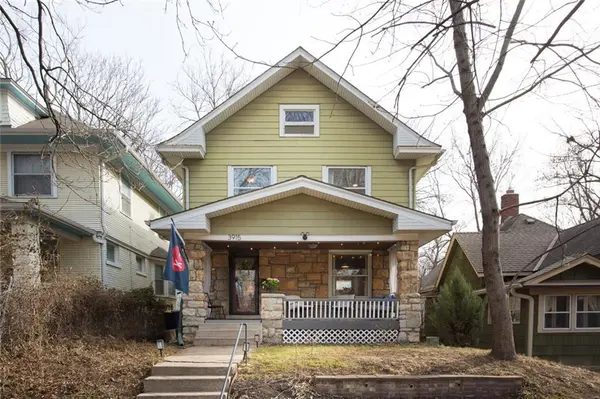 3915 Charlotte ST, Kansas City, MO 64110