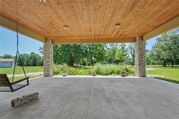 25303 NE 169 HWY, Garnett, KS 66032