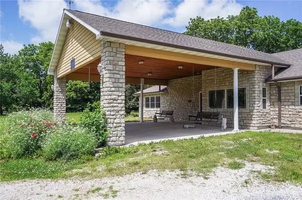 25303 NE 169 HWY, Garnett, KS 66032