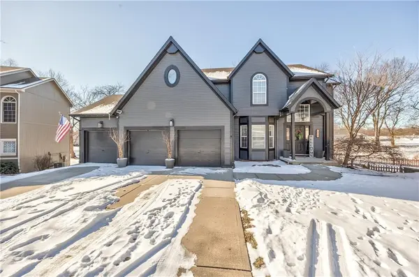 1017 Pebblebeach DR, Lansing, KS 66043