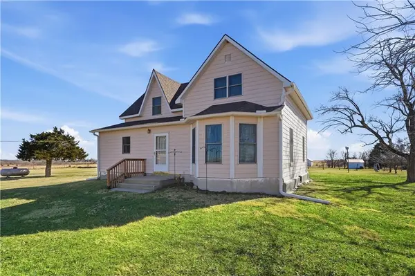 36319 W 215th ST, Edgerton, KS 66021