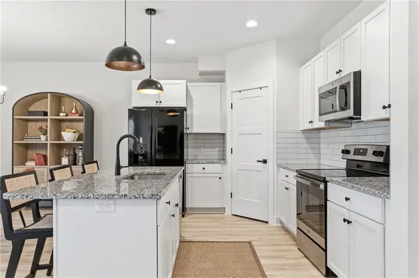 4736 Hadley ST, Overland Park, KS 66203