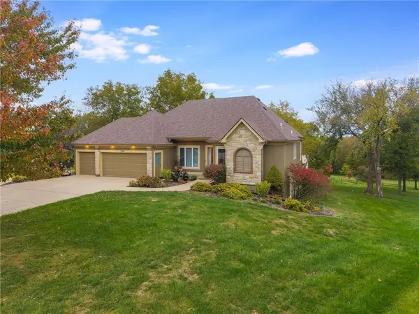 18876 W 252nd ST, Paola, KS 66071