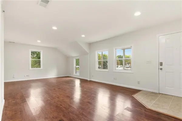 8100 Lowell AVE, Overland Park, KS 66204