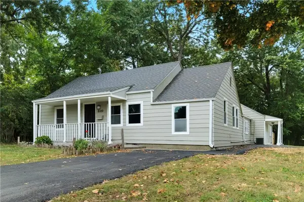 8100 Lowell AVE, Overland Park, KS 66204