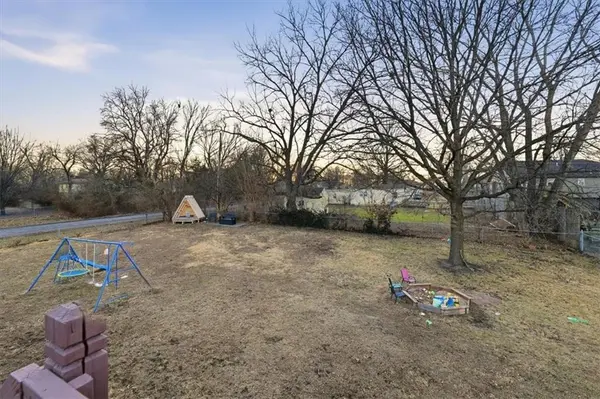 16004 Terry AVE, Belton, MO 64012