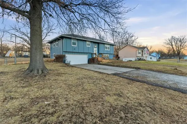 16004 Terry AVE,  Belton,  MO 64012