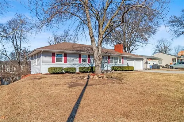 5016 Rock Creek LN, Mission, KS 66205