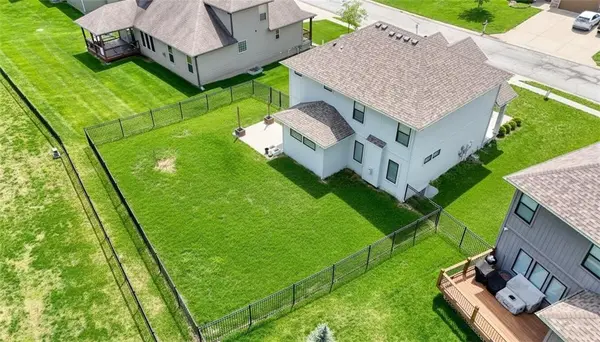 1225 Hillmann LN, Warrensburg, MO 64093