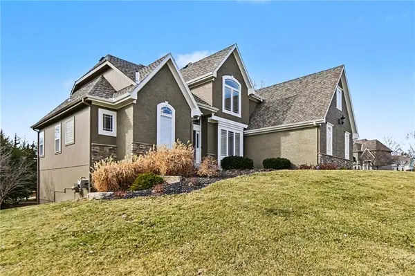 12312 Gillette ST, Overland Park, KS 66213