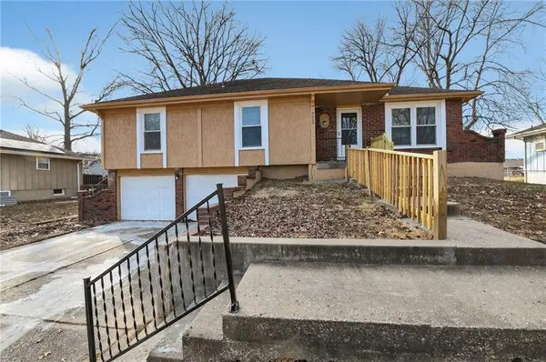 7509 E 127 ST, Grandview, MO 64030