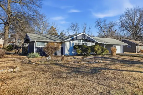 7725 Lamar AVE, Prairie Village, KS 66208