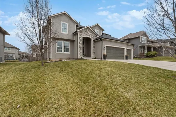 5129 Meadowlark DR, Shawnee, KS 66226
