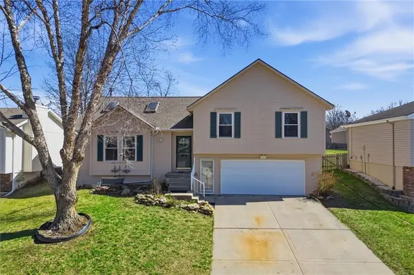 4121 N Campbell AVE, Kansas City, MO 64116