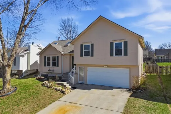 4121 N Campbell AVE, Kansas City, MO 64116