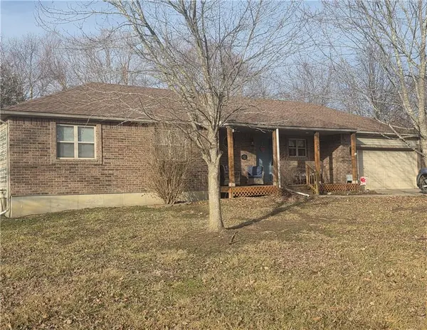 104 E 8th ST, Adrian, MO 64720