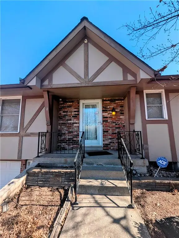 8113 N Serene AVE, Kansas City, MO 64152