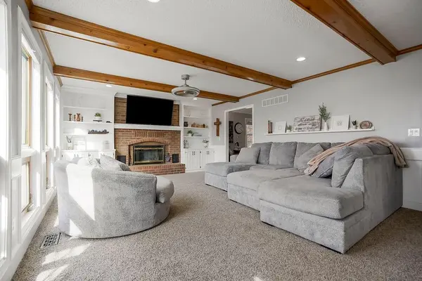 15142 Oakmont ST, Overland Park, KS 66221