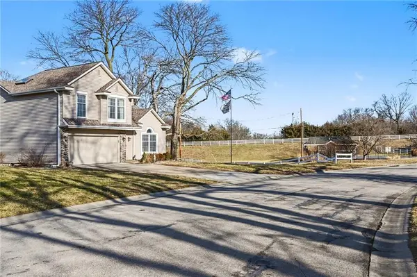 10620 Rowland AVE, Kansas City, KS 66109