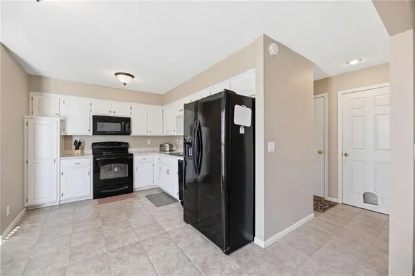 15146 Glenwood AVE, Overland Park, KS 66213