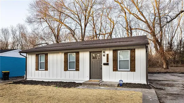 4000 Oakley AVE, Kansas City, MO 64130
